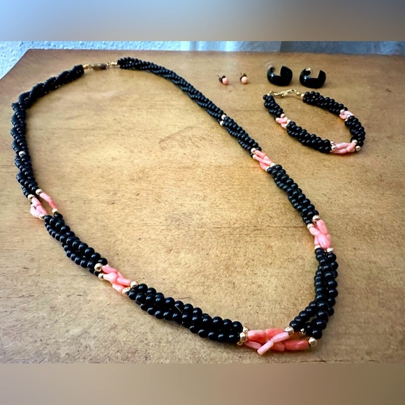 Necklace, bracelet, earring set - Picture 2 of 4
